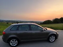 Grau Gebraucht 2011 Audi A3 Sportback Ambition Limousine | 7.700 € (Fairer Preis)