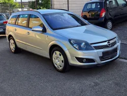 Silber Gebraucht 2009 Opel Astra Kombi | 3.800 € (Fairer Preis)