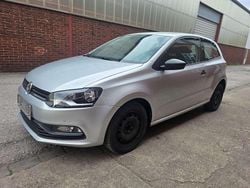 Grau Gebraucht 2016 VW Polo Kleinwagen | 5.400 € (Guter Preis)