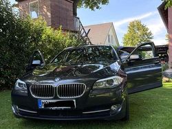 Grau Gebraucht 2011 BMW 525 Kombi | 11.300 € (Fairer Preis)