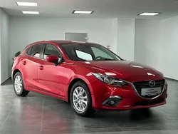 Soul red Gebraucht 2015 Mazda 3 Center-Line Limousine | 10.690 € (Guter Preis)