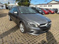 Grau Gebraucht 2013 Mercedes CLA200 Limousine | 8.999 €