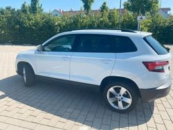 Weiß Gebraucht 2021 Skoda Karoq Ambition SUV | 20.600 € (Guter Preis)