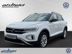 Pur whiteschwarz Gebraucht 2023 VW T-Roc Style SUV | 24.240 € (Etwas zu teuer)