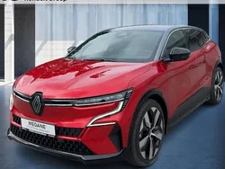Grau Gebraucht 2024 Renault Mégane Komfort Limousine | 37.690 € (Fairer Preis)