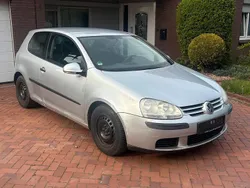 Grau Gebraucht 2005 VW Golf V Kleinwagen | 399 € (Superpreis)