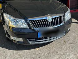 Schwarz Gebraucht 2010 Skoda Octavia Kombi | 5.250 € (Etwas zu teuer)