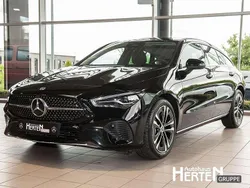 Lack kosmosschwarz Gebraucht 2024 Mercedes CLA180 Progressive Limousine | 33.400 € (Fairer Preis)