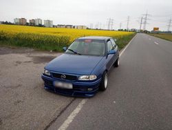 Blau Gebraucht 1996 Opel Astra Limousine | 7.000 €
