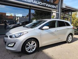 Silber Gebraucht 2012 Hyundai i30 Kombi | 9.100 € (Fairer Preis)