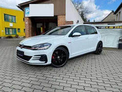 Pure white Gebraucht 2018 VW Golf VII GTI Limousine | 25.600 € (Fairer Preis)