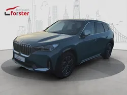 Grün Gebraucht 2023 BMW iX1 xLine SUV | 41.990 € (Fairer Preis)