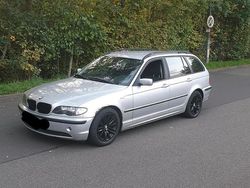 Silber Gebraucht 2003 BMW 320 Kombi | 900 € (Superpreis)