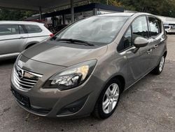 Braun Gebraucht 2011 Opel Meriva Innovation Van / Kleinbus | 5.590 € (Guter Preis)