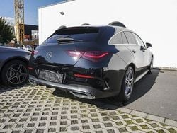 Gebraucht 2024 Mercedes CLA200 Shooting Brake AMG line Kombi | 35.390 €