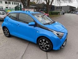 Cyan metallic Gebraucht 2019 Toyota Aygo X-play Kleinwagen | 9.950 € (Fairer Preis)