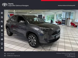 Grau Neu 2025 Toyota Yaris Cross SUV | 26.990 €
