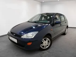 Blau Gebraucht 2000 Ford Focus Futura Limousine | 2.999 € (Teuer)