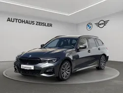 Mineralgrau Gebraucht 2021 BMW 330e M Sport Kombi | 31.740 € (Fairer Preis)