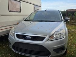Silber Gebraucht 2009 Ford Focus Titanium Kombi | 1.999 € (Guter Preis)