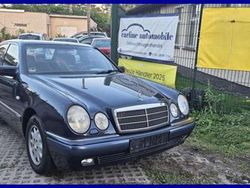 Blau Gebraucht 1998 Mercedes E240 Limousine | 3.950 €