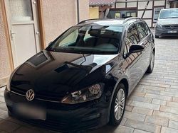 Schwarz Gebraucht 2015 VW Golf VII Kombi | 8.250 €