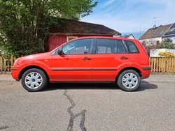 Rot Gebraucht 2005 Ford Fusion Limousine | 2.600 € (Guter Preis)