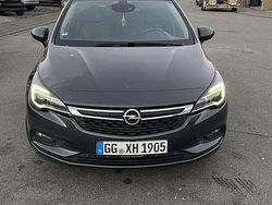 Gebraucht 2016 Opel Astra Edition Limousine | 8.000 € (Teuer)