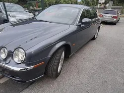 Grau Gebraucht 2002 Jaguar S-Type Executive Limousine | 9.900 €