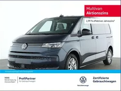 Blau Gebraucht 2024 VW Multivan Life Van / Kleinbus | 50.990 € (Guter Preis)