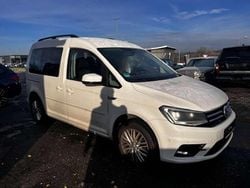Candyweiß Gebraucht 2017 VW Caddy Comfortline Van / Kleinbus | 12.900 €