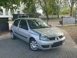 Silber Gebraucht 2007 Renault Clio II Limousine | 1.500 € (Guter Preis)