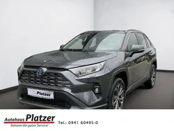 Grau Gebraucht 2022 Toyota RAV4 Hybrid Team SUV | 31.980 € (Guter Preis)