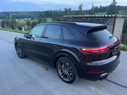 Schwarz Gebraucht 2018 Porsche Cayenne Turbo Chrono SUV | 45.000 €