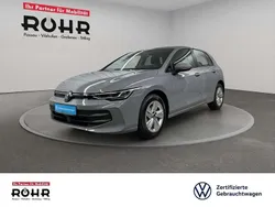 Mondsteingrau Gebraucht 2024 VW Golf VIII Life Limousine | 23.860 € (Superpreis)