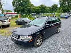 Schwarz Gebraucht 2003 Volvo V40 Comfort Kombi | 1.000 € (Fairer Preis)