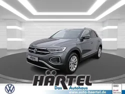 Indiumgrau (grey), metallic Neu 2025 VW T-Roc Style SUV | 40.430 € (Etwas zu teuer)