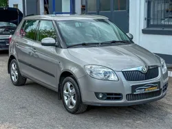 Beige Gebraucht 2009 Skoda Fabia Elegance Limousine | 6.990 €