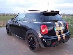 Schwarz Gebraucht 2017 Mini John Cooper Works Kleinwagen | 17.400 € (Fairer Preis)