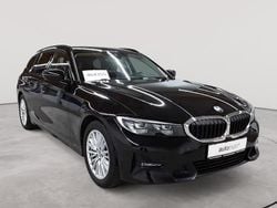 Schwarz uni Gebraucht 2022 BMW 318 Sport Line Kombi | 21.890 € (Superpreis)