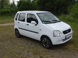 Weiß Gebraucht 2003 Opel Agila Kleinwagen | 1.100 € (Fairer Preis)
