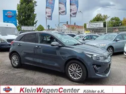 Grau Gebraucht 2022 Kia Rio Limousine | 12.990 € (Fairer Preis)