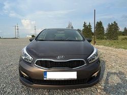 Braun Gebraucht 2018 Kia Ceed Limousine | 11.800 € (Fairer Preis)