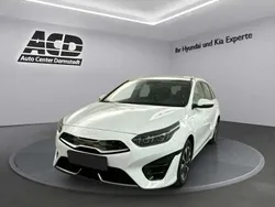 Cararraweiß Gebraucht 2022 Kia Ceed Sportswagon Spirit Kombi | 20.790 € (Fairer Preis)