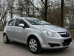 Grau Gebraucht 2009 Opel Corsa Limousine | 2.199 € (Guter Preis)