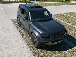 Grau Gebraucht 2022 Land Rover Defender SUV | 66.499 € (Etwas zu teuer)