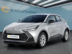 Grau Neu 2025 Toyota C-HR SUV | 28.949 € (Superpreis)