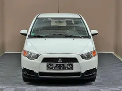Porcelain white Gebraucht 2011 Mitsubishi Colt Kleinwagen | 4.500 € (Teuer)