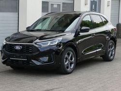 Obsidianschwarz metallic Gebraucht 2024 Ford Kuga ST-Line SUV | 33.990 € (Fairer Preis)