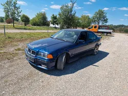 Blau Gebraucht 1994 BMW 325 Limousine | 3.800 €